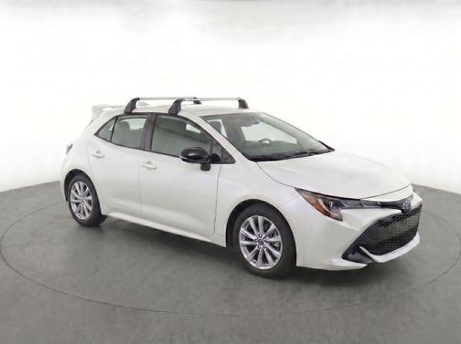 Wind Chill Pearl 2026 Toyota Corolla SE