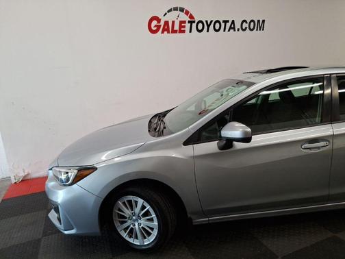 Ice Silver Metallic 2017 Subaru Impreza 2.0i Premium
