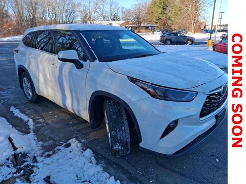 2022 Toyota Highlander LE