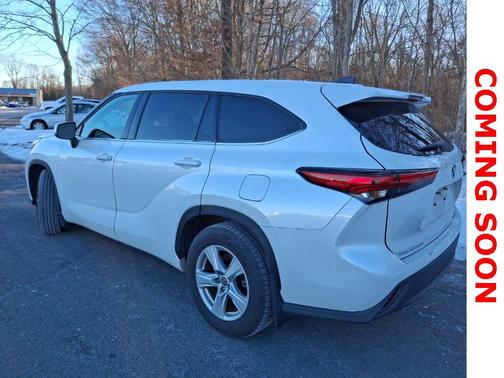 2022 Toyota Highlander LE