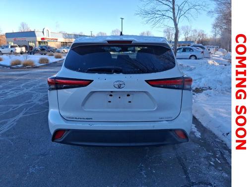 2022 Toyota Highlander LE