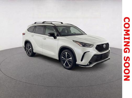 Wind Chill Pearl 2022 Toyota Highlander XSE
