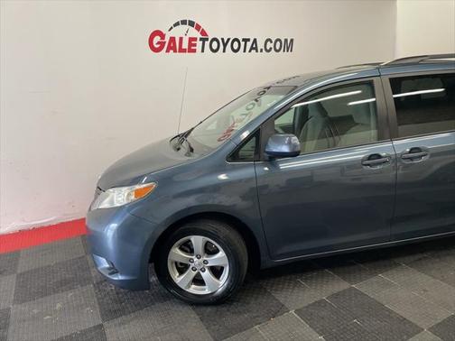 2014 Toyota Sienna LE