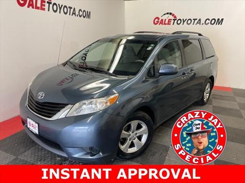 2014 Toyota Sienna LE