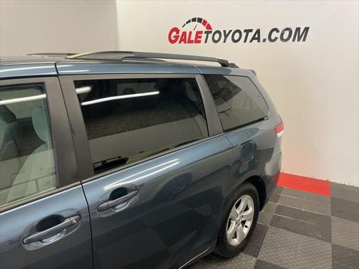 2014 Toyota Sienna LE