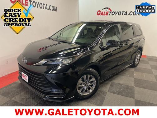 2024 Toyota Sienna LE