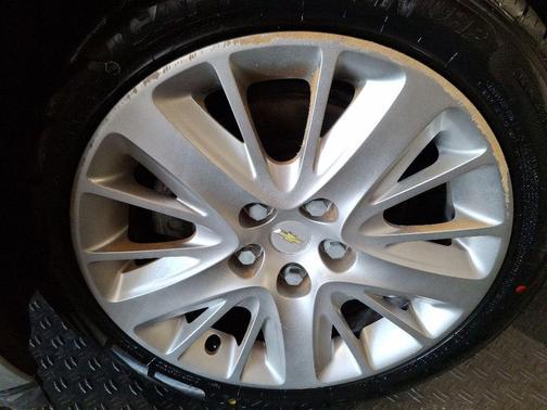 Silver Ice Metallic 2015 Chevrolet Impala LS