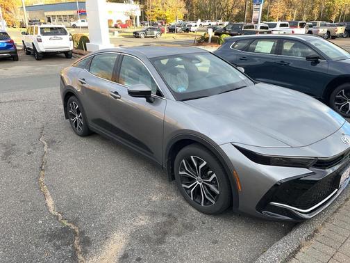 2023 Toyota Crown XLE