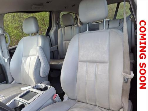 2013 Chrysler Town & Country Touring