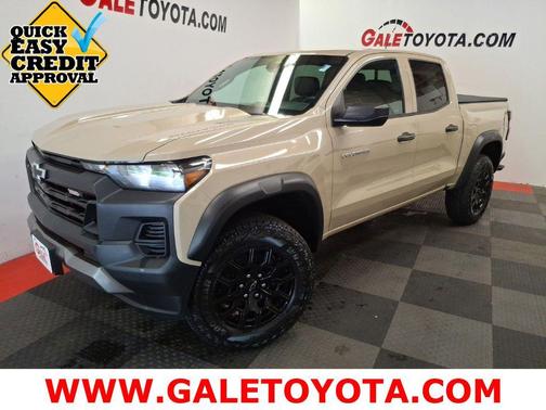 Sand Dune Metallic 2024 Chevrolet Colorado Trail Boss