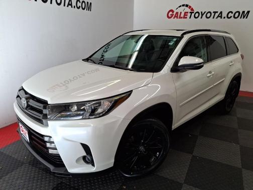 2019 Toyota Highlander SE