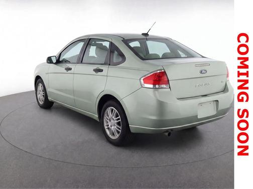 Green 2010 Ford Focus SE