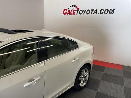 2014 Volvo S60 T5 Platinum