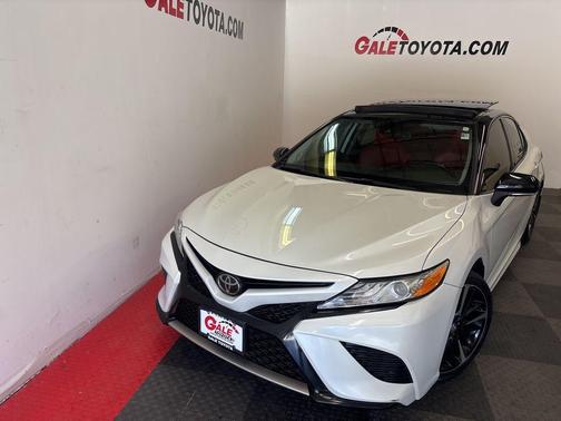 Wind Chill Pearl 2020 Toyota Camry XSE