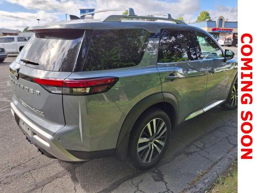 Boulder Gray Pearl 2022 Nissan Pathfinder Platinum 4WD
