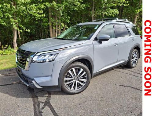 Boulder Gray Pearl 2022 Nissan Pathfinder Platinum 4WD