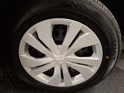 2022 Nissan Versa 1.6 S