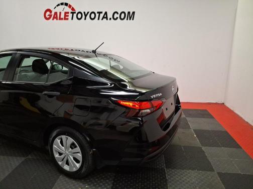 2022 Nissan Versa 1.6 S