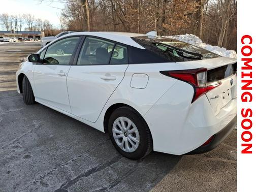 2022 Toyota Prius LE