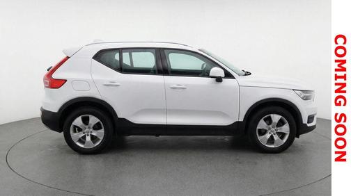 2020 Volvo XC40 T4 Momentum