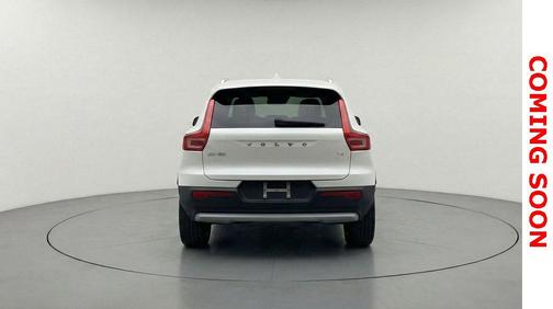 2020 Volvo XC40 T4 Momentum