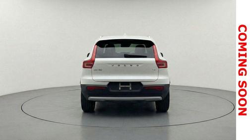 2020 Volvo XC40 T4 Momentum