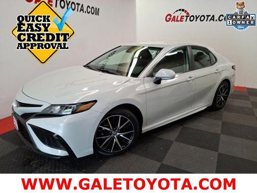 Ice Edge 2023 Toyota Camry SE