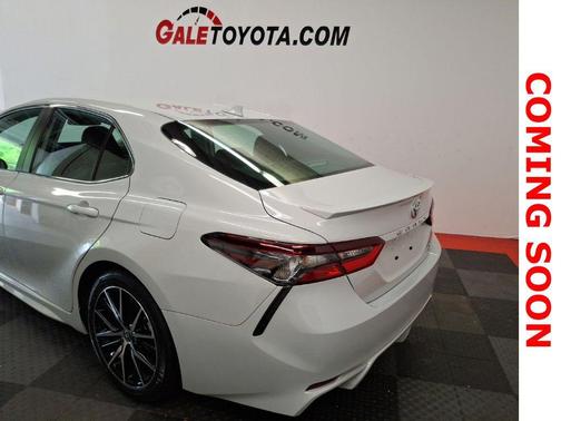Ice Edge 2023 Toyota Camry SE