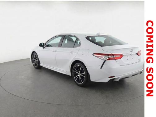 Super White 2019 Toyota Camry SE
