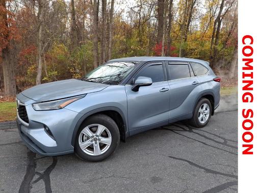 2022 Toyota Highlander LE