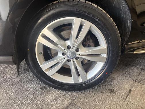 2013 Mercedes-Benz M-Class 4MATIC