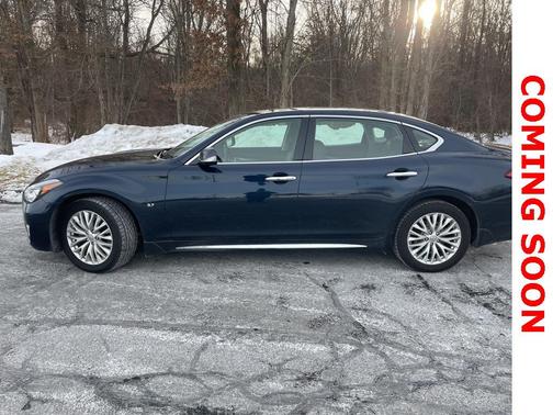 2016 INFINITI Q70L 3.7X
