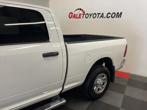 2017 RAM 2500 Tradesman Crew Cab 4x2 6'4' Box