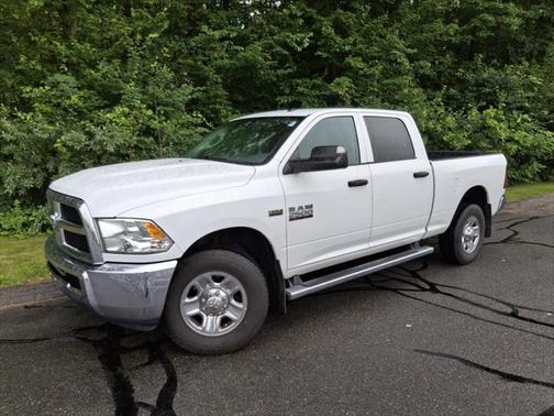 2017 RAM 2500 Tradesman Crew Cab 4x2 6'4' Box