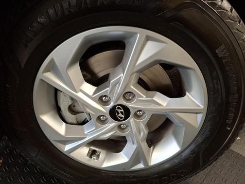 2023 Hyundai TUCSON SE