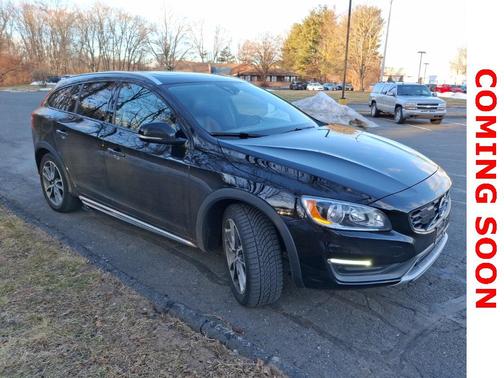2016 Volvo V60 Cross Country T5