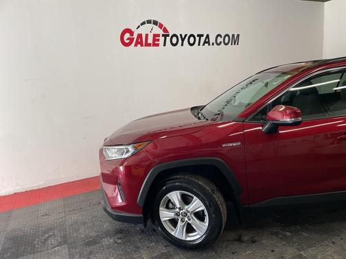 2021 Toyota RAV4 Hybrid XLE