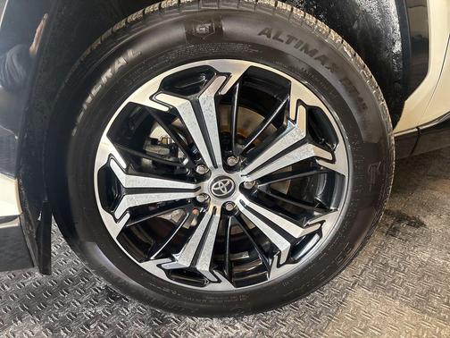 2021 Toyota RAV4 Prime XSE