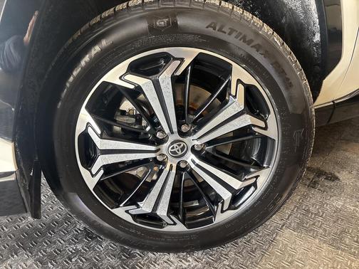 2021 Toyota RAV4 Prime XSE