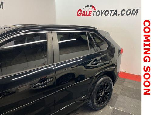 2022 Toyota RAV4 Hybrid SE