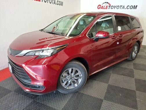 Ruby Flare Pearl 2026 Toyota Sienna LE