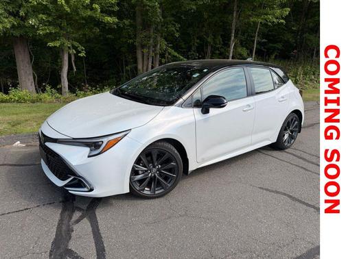 Wind Chill Pearl/Midnight Black Metallic 2023 Toyota Corolla XSE