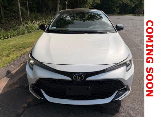 Wind Chill Pearl/Midnight Black Metallic 2023 Toyota Corolla XSE