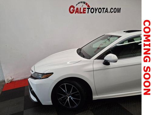 Ice Cap 2023 Toyota Camry SE
