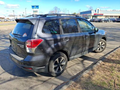 Dark Gray Metallic 2017 Subaru Forester 2.5i Premium