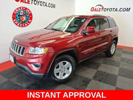 Brilliant Black Crystal Pearlcoat 2014 Jeep Grand Cherokee Laredo