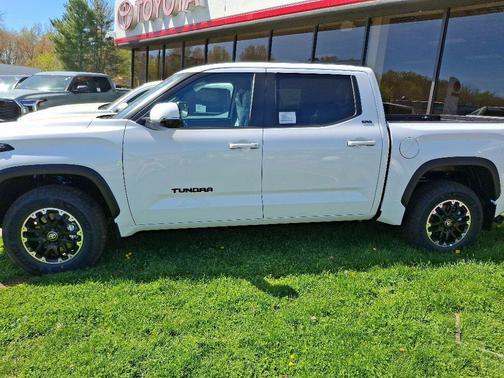 Ice Cap 2026 Toyota Tundra SR5