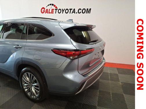 Moon Dust 2021 Toyota Highlander Platinum