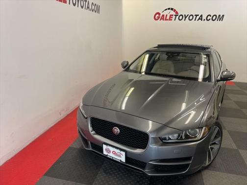 2017 Jaguar XE 35t Prestige