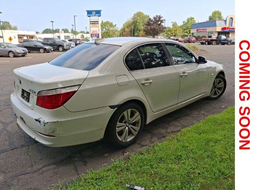 Alpine White 2010 BMW 528 xDrive